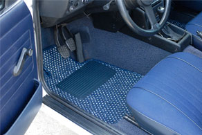 1980 BMW 320i - Coco #14 Blue & White