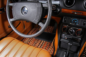 1977 Mercedes Benz 240D - Coco #91 Jaspe ( Calico )