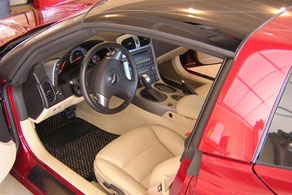 Corvette C6 - Coco #54 Black & Taupe