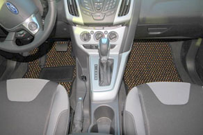 2012 Ford Focus - Coco #52 Black & Yellow