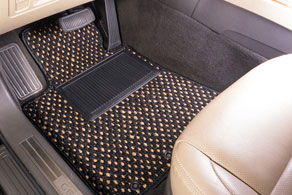 2013 Hyundai Genesis - Coco #02 Black & Natural