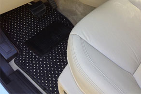 2012 Land Rover LR4 - Coco #54 Black & Taupe