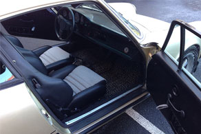 1977 Porsche 911 Carrera - Coco #12 Black & White