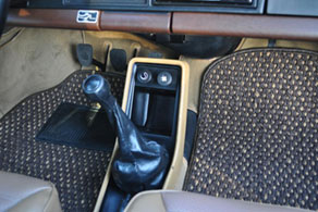 1982 Porsche 911 SC - Coco #06 Brown & Natural