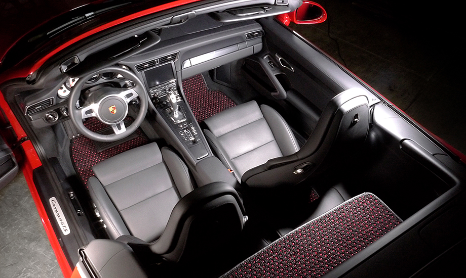 Cocomats.com Coco Mats car mats Color Black and Red Number 51 in a Porsche Carrera